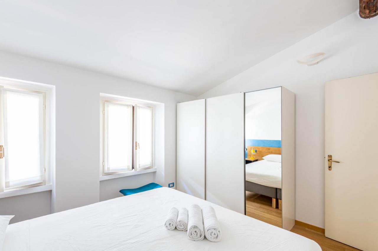Easylife - Romantico Appartamento Sulla Darsena Milaan Buitenkant foto